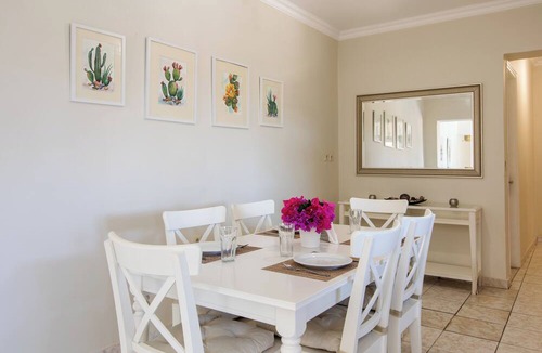 Ipsos House | Ipsos Holidays