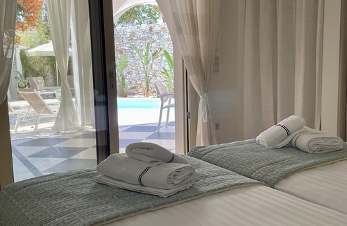 Skala Sotiros Villa | BYBLOS ARIA-THE SEASIDE LUXURY VILLA