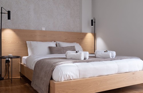 Pangrati Apartment | Deluxe 4 Bedrooms Apartment in Athens Center