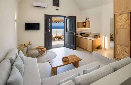 Vourvoulos Hotel | Venus Sunrise Suites & Villas