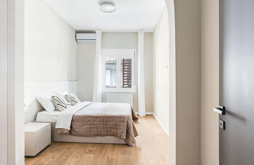 Sykies Apartment | Sanders New Town - Adorable 1-bdr Apt w Balcony