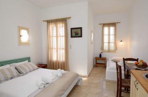 Aegiali House | Uranos