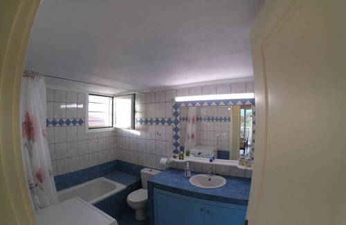 Argassi Apartment | Holiday Apartment "Mavreta's 2" with Mountain View, Shared Terrace & Wi-Fi