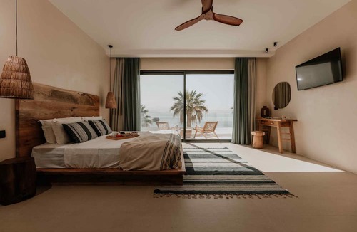 Agia Anna House | Ostrako Beachside Suites