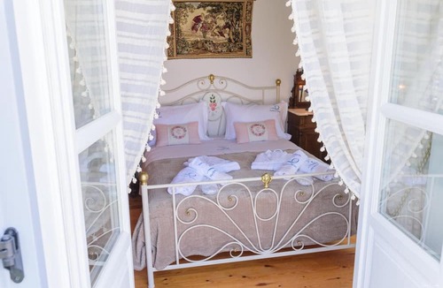 idhra House | Hydra's Pearl - Gold Pearl