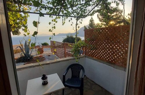 Koumeika House | Beautiful House Located on a Hill in Samos Island, 400 m From an Organized Beach
