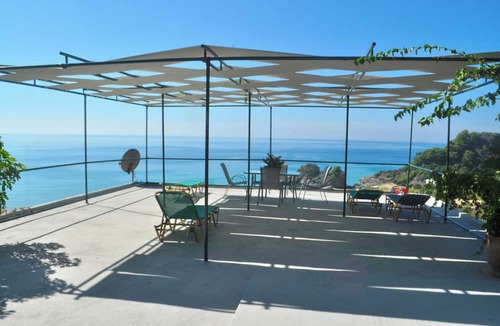 Sinarades Apartment | Apartments Papadatos - Pelekas Beach, Corfu