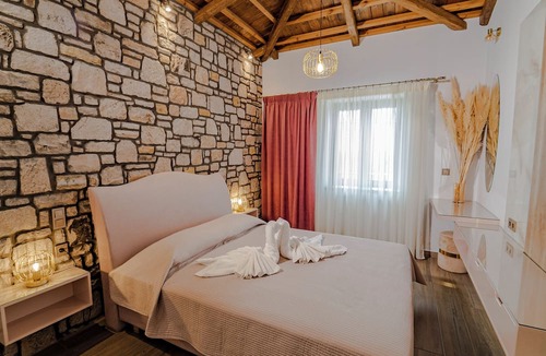 Agios Ioannis House | Lithoessa Luxury Apartments