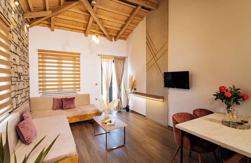 Agios Ioannis House | Lithoessa Luxury Apartments