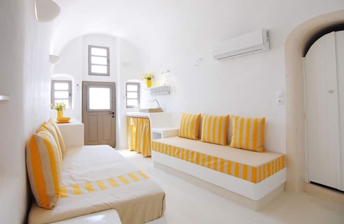 Finikia House | White Grape Suites