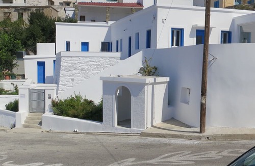 Pitrofos House | Room-andoni's House in Pitrofos Andros i