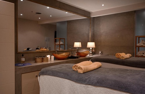 Almiros Beach Hotel | Restia