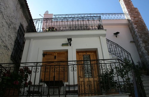 Kosmas House | Maleatis Apollo