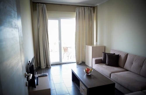 Nea Skioni Hotel | Crown Hotel