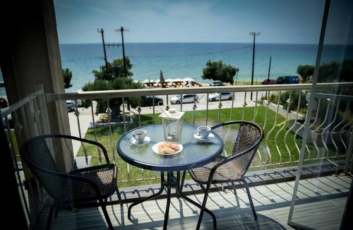 Nea Skioni Hotel | Crown Hotel