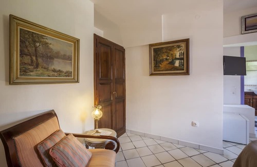 Paradhisos House | Alterra Vita