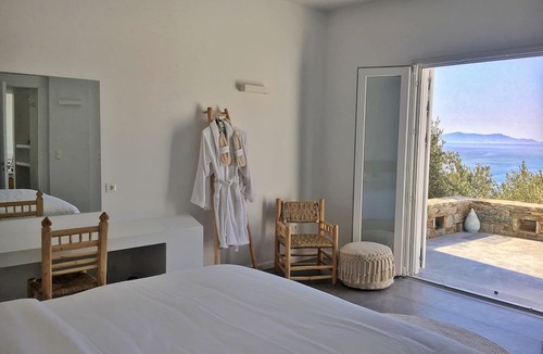 Kini Bed & Breakfast | Pino di Loto Bed & Breakfast