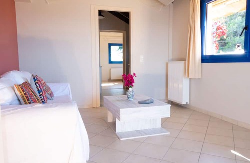 Karlovassi Hotel | Ocea Retreat
