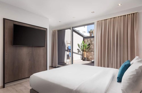 Xylokastron Hotel | Sette Suites & Rooms - Adults Only