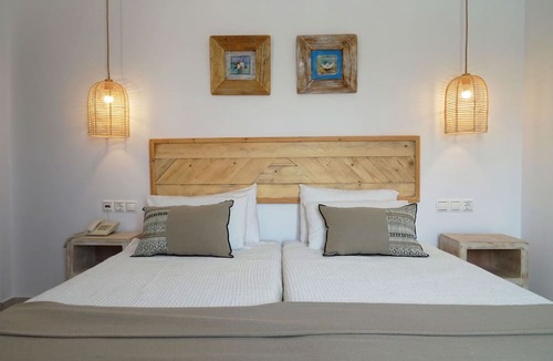 Parasporos Hotel | Paros Bay Hotel