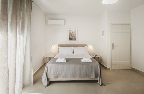 Tolo Hotel | Votsalo Tolo