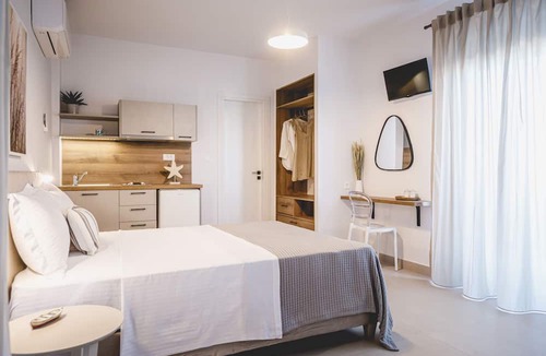 Tolo Hotel | Votsalo Tolo