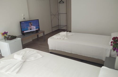 Rhodes Town Hotel | New York Hotel