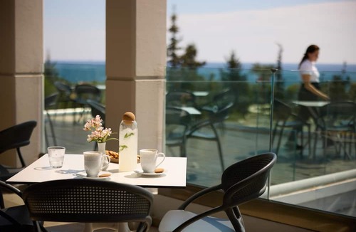 Kiotari Hotel | “Kiotari Miraluna Beach Resort”