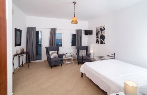 Akrotiri House | Aelia Suites