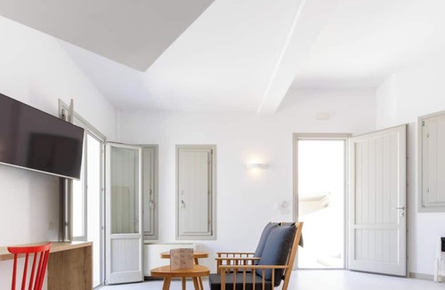 Finikia Hotel | Hotiday Santorini Oia