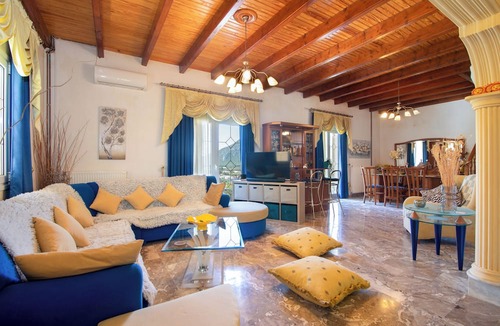 Dafnata Villa | Villa Victoria By Corfuescapes