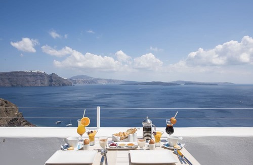 Oia Hotel | Ambition Suites