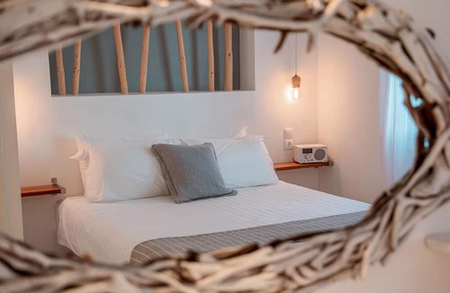 Glastros Hotel | La Stella Stay