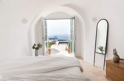 Imerovigli Hotel | The Vasilicos