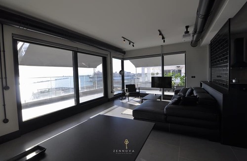 Ladadika Apartment | Nero Luxury Flat by Zennova
