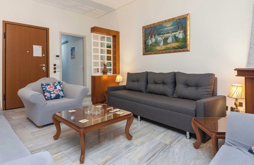 Chalandri Apartment | Classical 2 Bd Beauty Apt in Chalandri