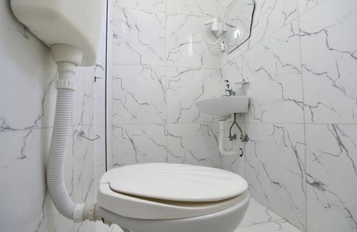 Gjerana Apartment | Studio Room w Balcony 6 min to Beach in Ulcinj