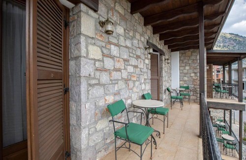Eptalofos Apartment | Eptalofos Guesthouse - Cozy Double Nest With Balcony