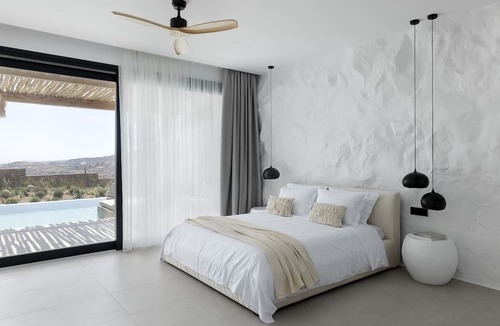Paraga House | WhiteArt Suites