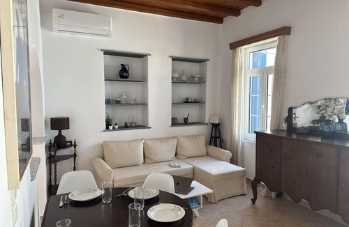 Exomvourgo House | Tinos - House - Sleeps 5 - Pet Friendly - Parking