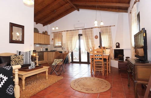 Roumeli Villa | Mediterranean eco-friendly Villa with private pool close to the sea and beaches