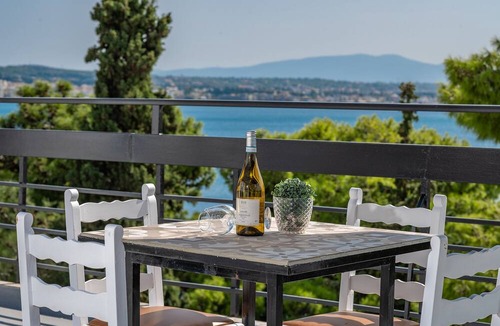 Loutraki-Agioi Theodoroi Hotel | Genesis Hotel