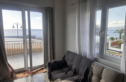 Agii Theodori Apartment | Agioi Theodoroi Beach view Modern Apt