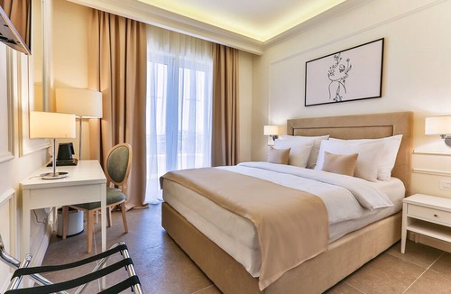 Golubovina Hotel | Hotel Crown