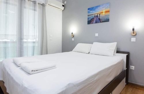 Keratsinion Apartment | Modern Cozy 1 Bd Piraeus Perfection Apt