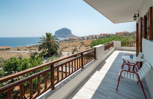 Monemvasia House | Alta Vista Studios