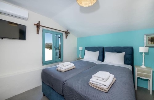 Apokoronas Villa | Charming Cretan Residence with Contemporary Comforts