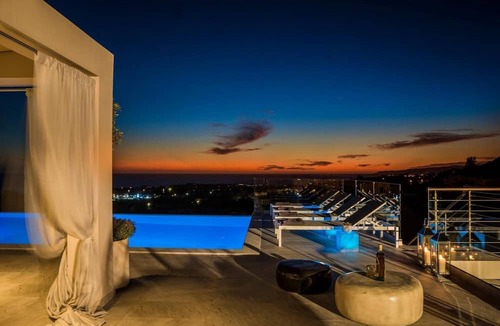 Sarlata Villa | Casa Laura - Sky Lounge Villas
