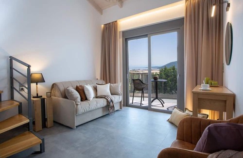 Apolpaina House | Aloft Luxury Villas Lefkada - Heated Pool