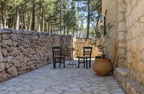 Agia Marina House | ARESTI MOUNTAIN RESORT